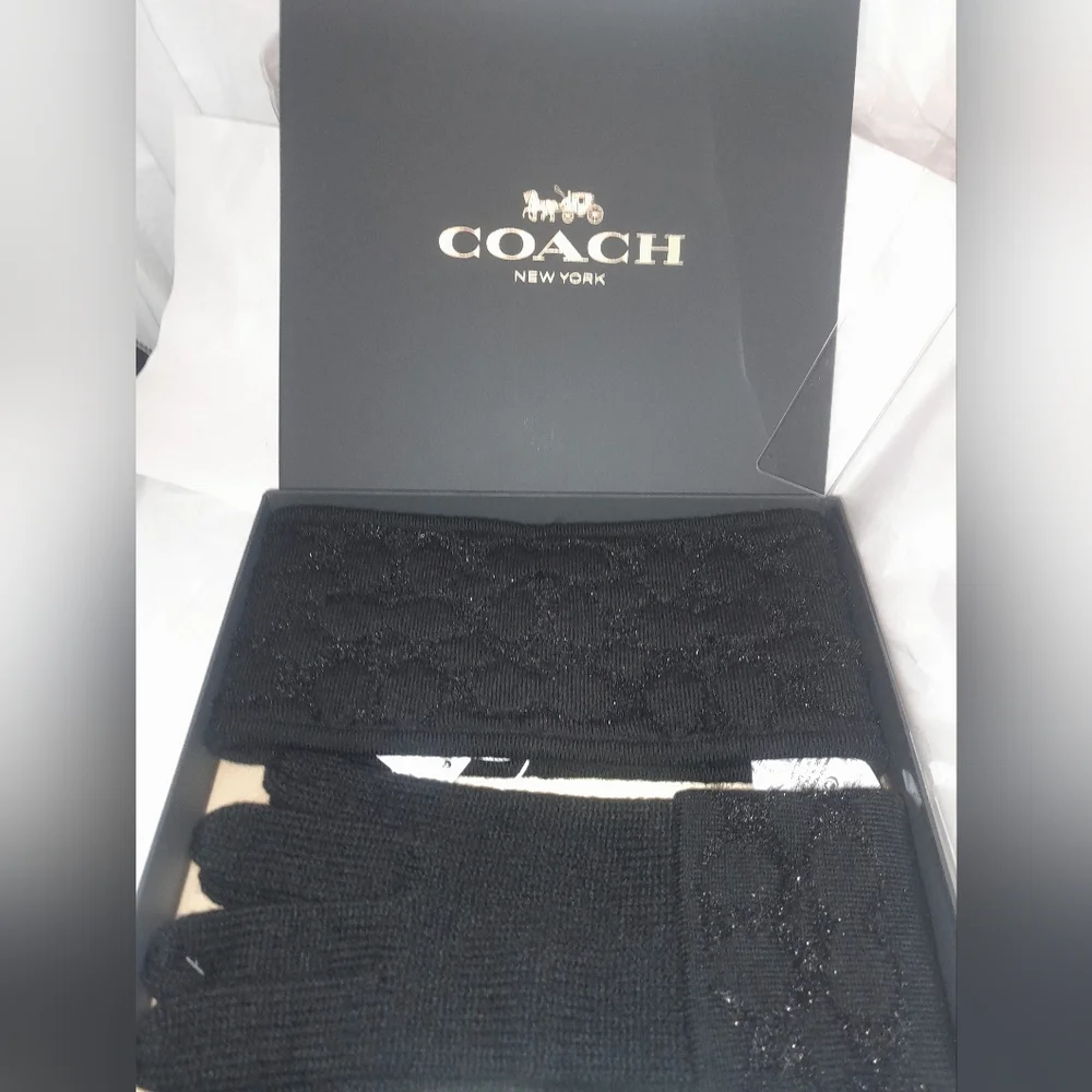 New Coach Gloves And Headband Set In Sing.Black With Gift Box NWT